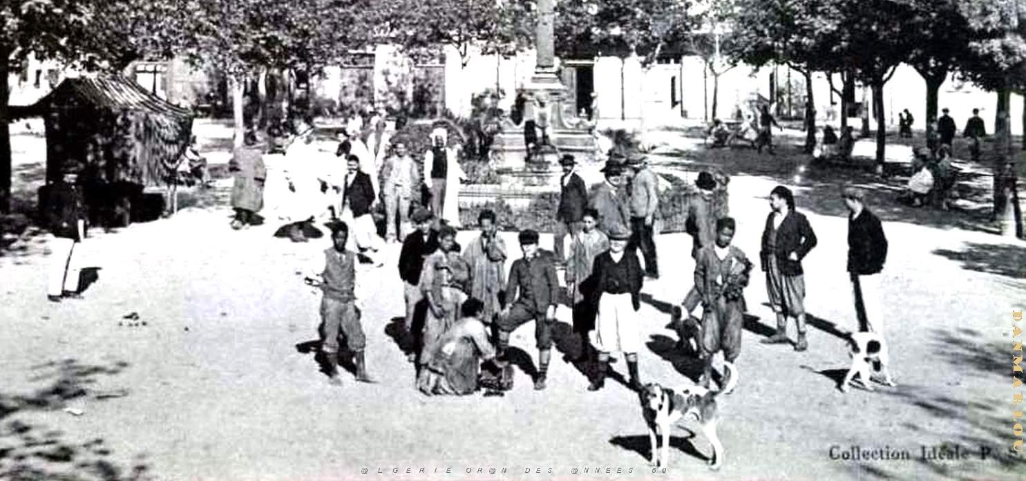 3005- Souk-Ahras - Place Thagaste2 - 1909.jpg